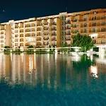 Midia Family Апартамент Ахелой