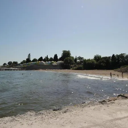 Midia Family Апартаменты Ахелой